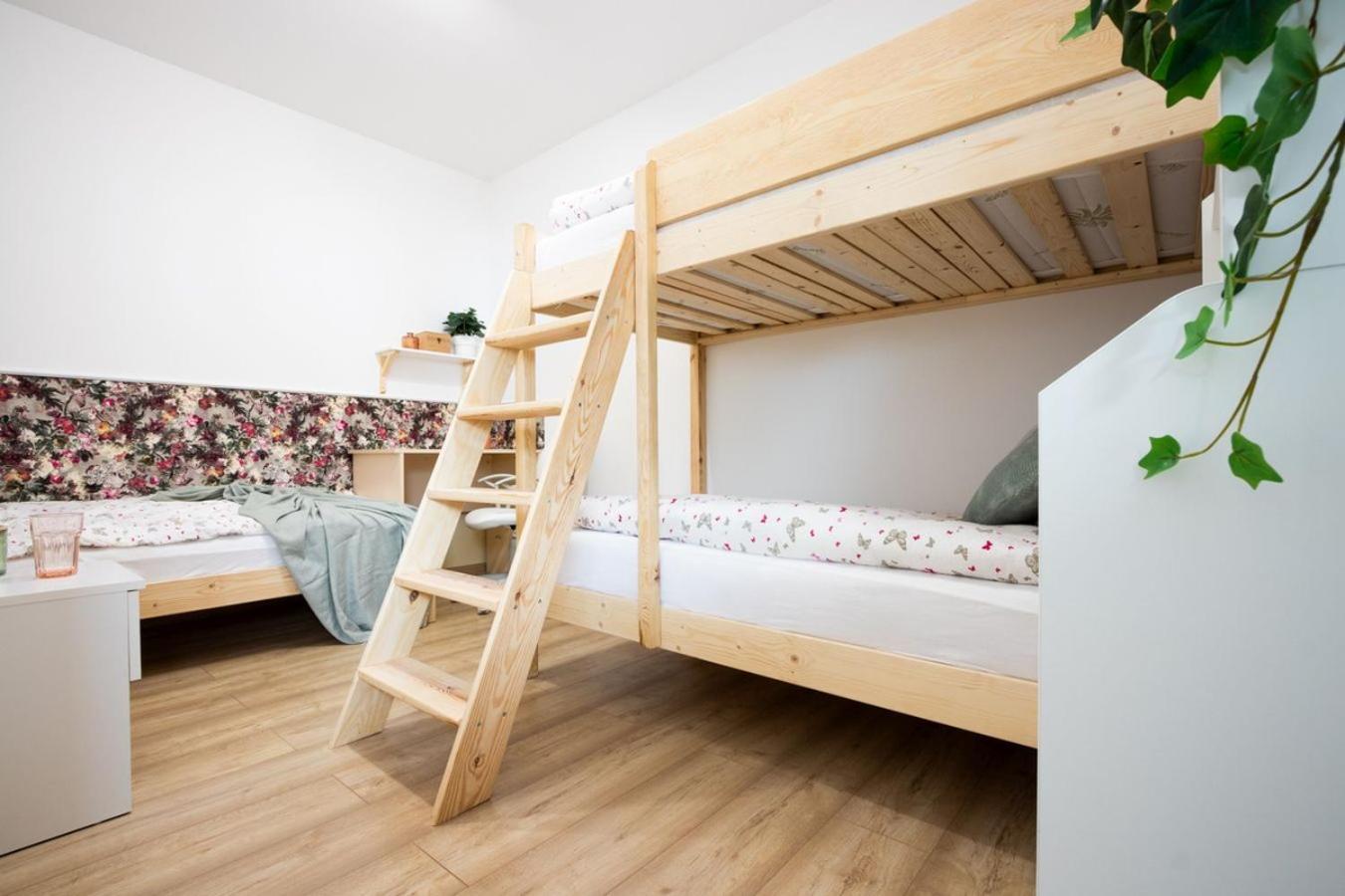 Apartamenty Gorki Male Tuszyn Exterior foto